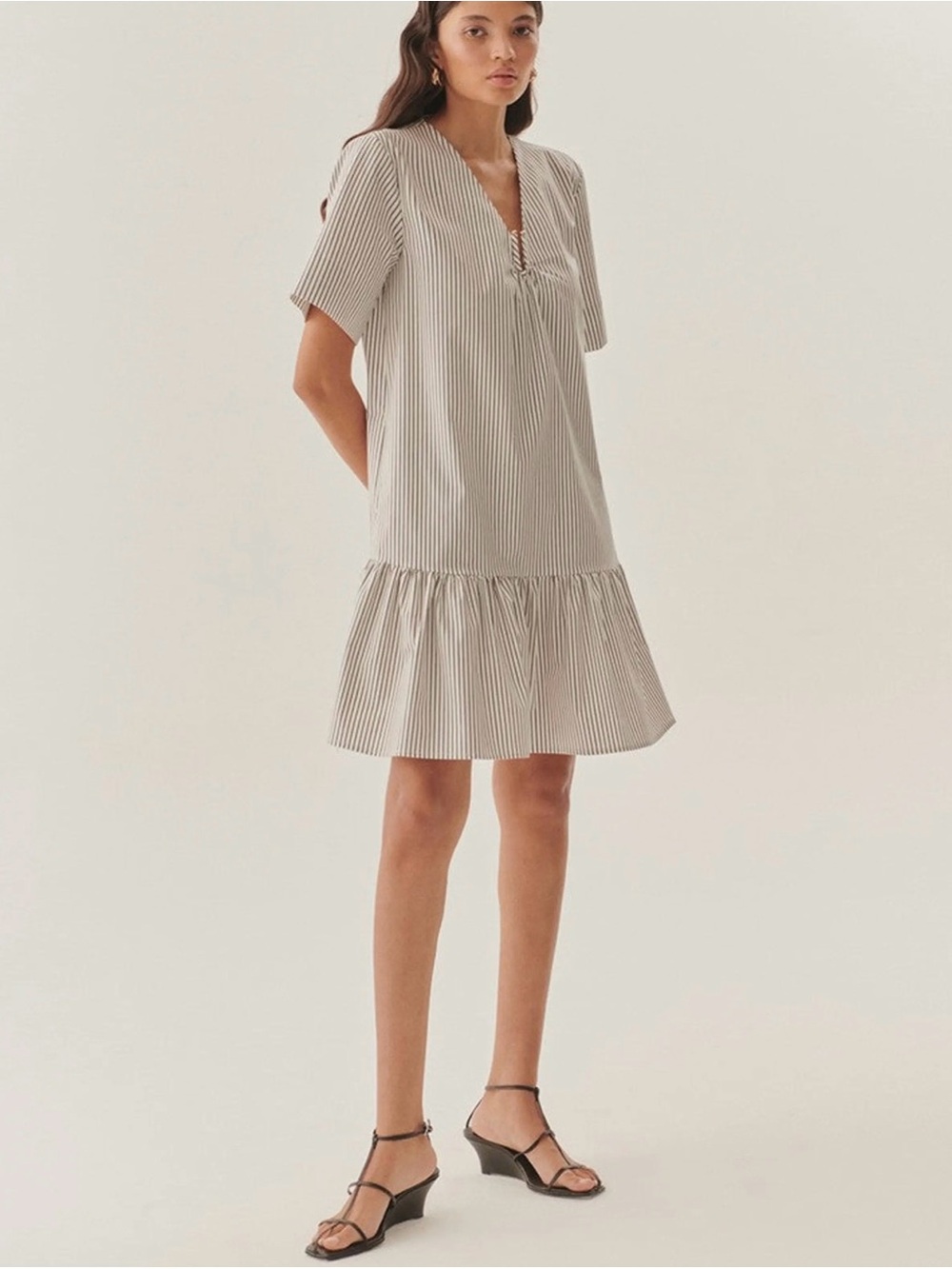 Exquise Jane Mini Dress Black and White Striped Size 4 EUC Retail $225